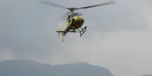 Elicottero con 4 persone a bordo precipita in Valtellina: dispersi i passeggeri
