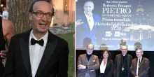 Roberto Benigni e il segreto di Pietro: «È come noi, mi sono innamorato di lui». Cosa svelerà nel suo monologo evento su Rai1
