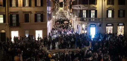 Censis, il rapporto: «Roma prima per numero di reati commessi». Economie occidentali nella stretta del debito