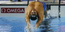 Ceccon, oro nei 100 dorso agli Europei di nuoto in vasca corta. Quinto posto per Lorenzo Mora