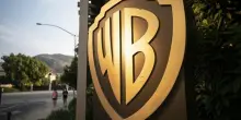 Netflix acquista Warner Bros, l'operazione scuote Hollywood: «È la fine del cinema in sala». Anche Trump scettico