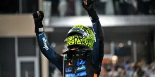 Lando Norris campione del mondo di Formula 1 per la prima volta in carriera, cade il trono di Verstappen (che vince il Gp di Abu Dhabi)
