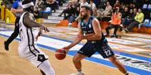 Guerri Napoli, niente blitz: Udine vince 78-71, Magro espulso