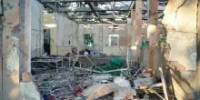 Birmania, la giunta militare bombarda un ospedale: almeno 33 morti e 50 feriti