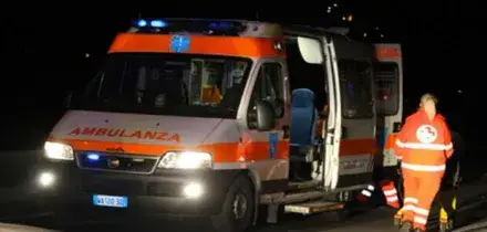 Incidente a Napoli, cade dalla moto e muore: si ipotizza un pirata della strada