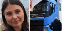 Valentina Squillace travolta e uccisa da un tir mentre attraversa sulle strisce, aveva 22 anni: &laquo;Trascinata per diversi metri&raquo;