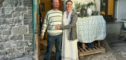 Famiglia nel bosco, i giudici dispongono la perizia: &laquo;Verificare stato psichico dei genitori&raquo;. I bambini restano nella casa protetta