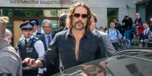 Russell Brand, due nuove donne lo accusano di stupro: l'ex di Katy Perry a processo a gennaio