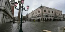Meteo, allerta rossa in Emilia Romagna. Maltempo in Campania, Toscana e Lazio. Acqua alta a Venezia