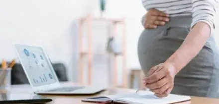 La Spezia, crede di avere un malore, 30enne partorisce in casa durante la vigilia di Natale: &laquo;Non sapevo di essere incinta&raquo;