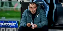 Maurizio Sarri operato al cuore, tifosi preoccupati per l'allenatore della Lazio: &laquo;Fibrillazione atriale&raquo;. Come sta