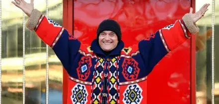 Alfonso Signorini si autosospende da Mediaset dopo le accuse di Corona. I legali: &laquo;Campagna diffamatoria&raquo;