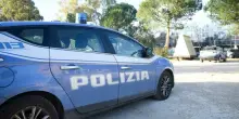 Ragazzo di 13 anni trovato morto in strada dalla mamma prima del rientro a scuola: l'ombra del bullismo e l'ipotesi gesto estremo