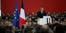 Macron: &laquo;Siamo nel raggio dei russi, &egrave; necessario riarmarsi. Groenlandia? Invieremo altre truppe&raquo;