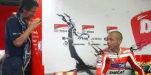 Valentino Rossi: &laquo;Sono preoccupato per mio padre, i soldi non c'entrano&raquo;. Graziano replica: &laquo;Sposo Ambra e lo invito&raquo;