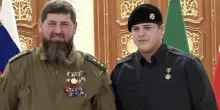 Kadyrov, il figlio 18enne del leader ceceno grave dopo un incidente stradale in Russia: &egrave; in terapia intensiva