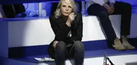 C'&egrave; posta per te, pagelle: Stefano De Martino ed Emma di nuovo "insieme" (9), Kevin e la maturit&agrave; (7), Alessandro e il numero di Maria De Filippi (8), niente corna e buste chiuse (4)