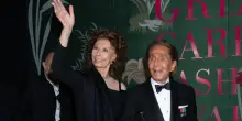 Valentino e Sophia Loren, l'amicizia e il sodalizio. L'attrice: &laquo;&Egrave; stato un privilegio conoscerti, ti porter&ograve; sempre con me&raquo;