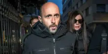 Crans Montana, Jacques Moretti esce dal carcere dopo 13 giorni: un amico paga la cauzione di 200mila franchi