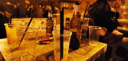 &laquo;Consenziente anche se ubriaca e filmata a 18 anni&raquo;: assoluzione definitiva per due 35enni. Il caso a Ravenna