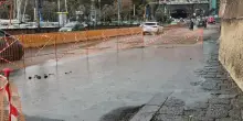 Napoli, lavori a via Acton: problemi all'impianto fognario