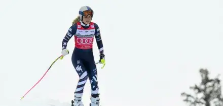 Crans-Montana, annullata la discesa di Coppa del Mondo: &laquo;Troppo pericolosa&raquo;. Caduta per Lindsey Vonn