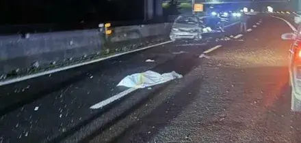 Scontro tra due vetture in autostrada: due morti, probabilmente una coppia
