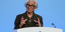 Bce, tassi fermi e lente sull'eurodollaro. Lagarde: lista delle riforme per i leader Ue
