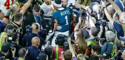 Superbowl, dove vederlo (in chiaro) in tv: New England Patriots contro Seattle Seahawks, la diretta