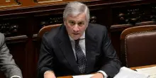 Tajani a Montecitorio: &laquo;L?Italia al Board per Gaza nel rispetto dell?articolo 11&raquo;. Proteste dalle opposizioni
