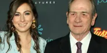 Tommy Lee Jones, la figlia dell'attore di Men in Black trovata morta in un hotel, svelate le cause: &laquo;Overdose da cocaina&raquo;