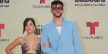 Bad Bunny e Gabriela Berlingeri, ritorno di fiamma? Le fughe romantiche e gli indizi al Super Bowl: cosa sappiamo