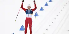 Klaebo vince la 50 km e fa sei ori su sei come nessun altro: il fondista norvegese entra nella storia dei Giochi Olimpici