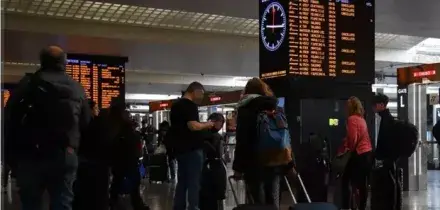 Sciopero treni e aerei a febbraio: fine mese nero per chi viaggia, tre giorni a rischio caos. Orari, date e servizi garantiti