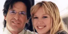 Robert Carradine, il dolore di Hilary Duff per la morte del suo "pap&agrave;" in Lizzie McGuire: &laquo;Il migliore che potessi avere accanto in quegli anni&raquo;
