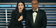 Sanremo 2026, pagelle look della seconda serata. Laura Pausini sceglie le paillettes (7+), Carlo Conti e Gazzoli in total black (6)