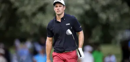 Andrea Pavan, il golfista romano precipita per tre piani nel vano dell'ascensore in Sudafrica: &laquo;Porte aperte ma la cabina non c'era&raquo;. &Egrave; grave