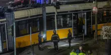 Tram deragliato a Milano, chi erano le vittime (passeggere del convoglio). Il posto a sedere e l'urto: la ricostruzione