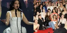 Giulia Stabile nel corpo di ballo di Rosalia: l'esibizione sul palco dei Brit Award