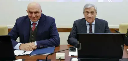 Crosetto: &laquo;Io a Dubai dopo mia valutazione. Avr&ograve; sbagliato da ministro, ma l&igrave; c'erano i miei figli&raquo;