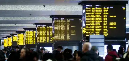 Scioperi marzo, il calendario: quando si fermano bus, treni e aerei