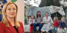 Famiglia nel bosco, Meloni: &laquo;I figli non sono dello Stato, magistrati dimenticano i limiti. Separare la madre dai figli un trauma pesantissimo&raquo;