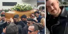 Loris Costantino morto a 36 anni nell'ex Ilva, il grido della moglie ai funerali: &laquo;Far&ograve; giustizia per te&raquo;