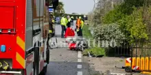Perde il controllo della moto e finisce in un fossato, Alessandro Ponzo muore a 25 anni: stava tornando a casa dal lavoro