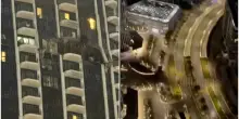 Paura a Dubai, drone distrugge il 57esimo piano di un hotel: persone evacuate