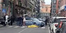 Dramma nel cuore di Napoli: colto da malore sullo scooter muore poco dopo in strada
