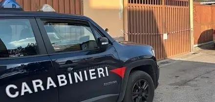 Villaricca, lite in condominio: uomo strappa con un morso l'orecchio del proprietario di casa
