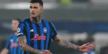 Scamacca infortunato, l'attaccante dell'Atalanta salta il playoff con l'Italia. Le condizioni (e i possibili sostituti)
