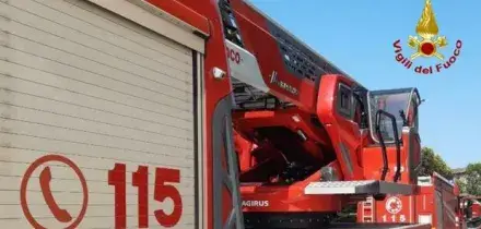 Esplosione in una palazzina a Roma, crolla l'edificio: due feriti gravi