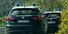 Si finge carabiniere per truffare un'anziana, ma il figlio della signora &egrave; un militare vero: lo attende alla porta e lo fa arrestare